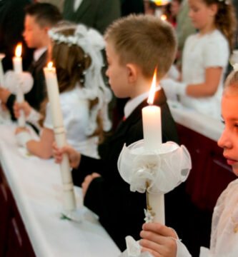 ¿Qué es la primera comunión para niños? Importancia y requisitos